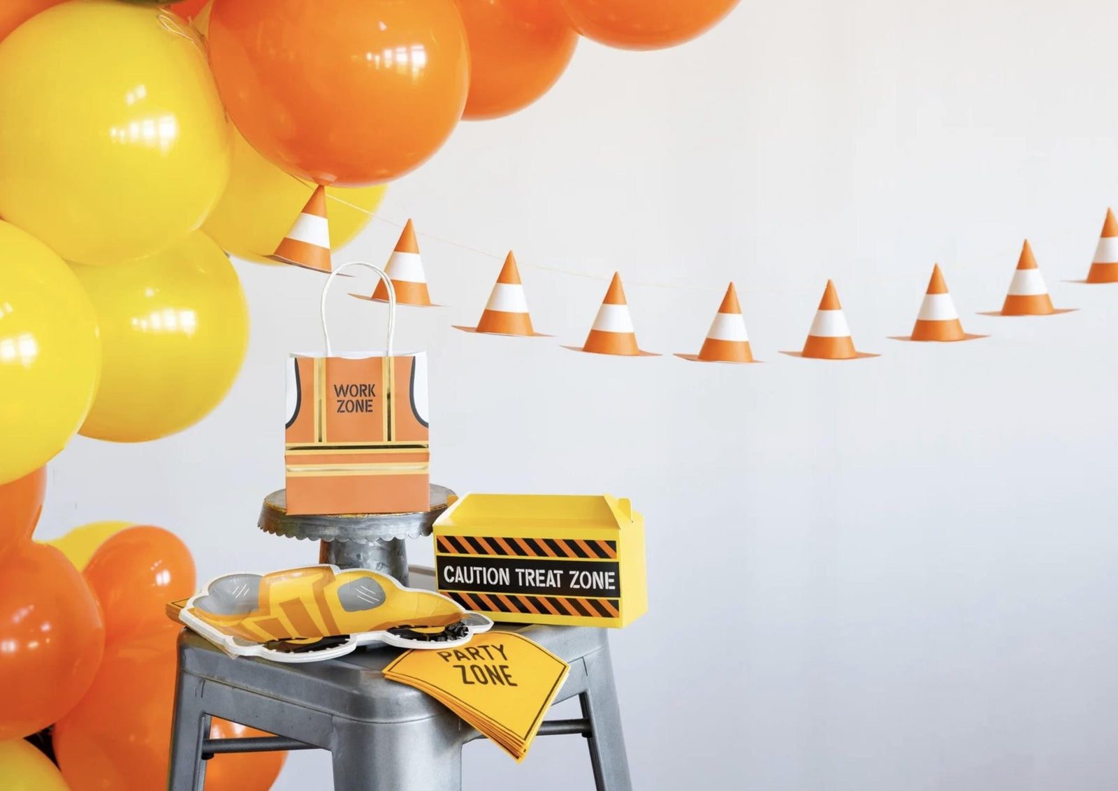 Construction Vest Handled Paper Favor Bags 6ct - Stesha Party