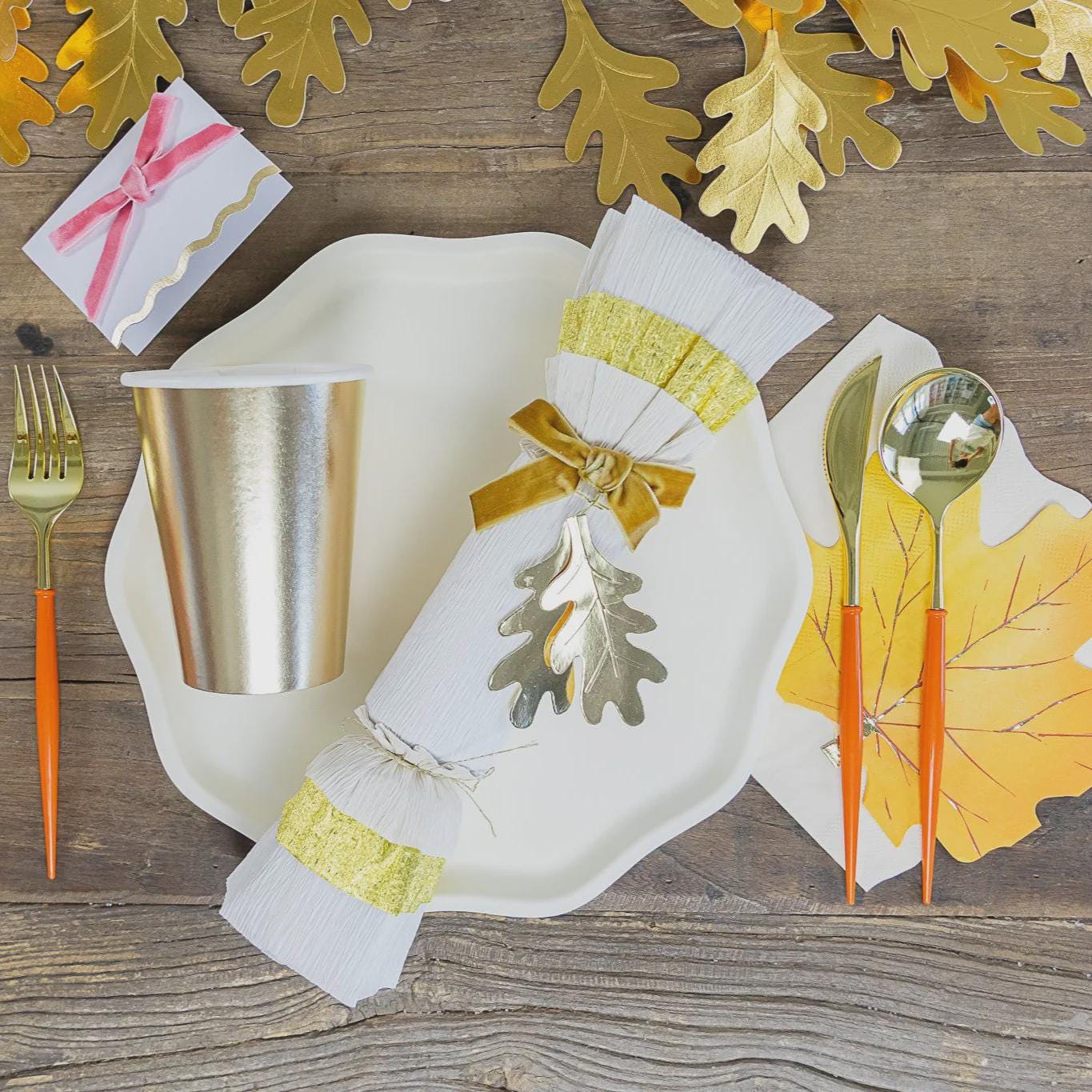 Cream Scalloped Luncheon Napkins 20ct - Stesha Party