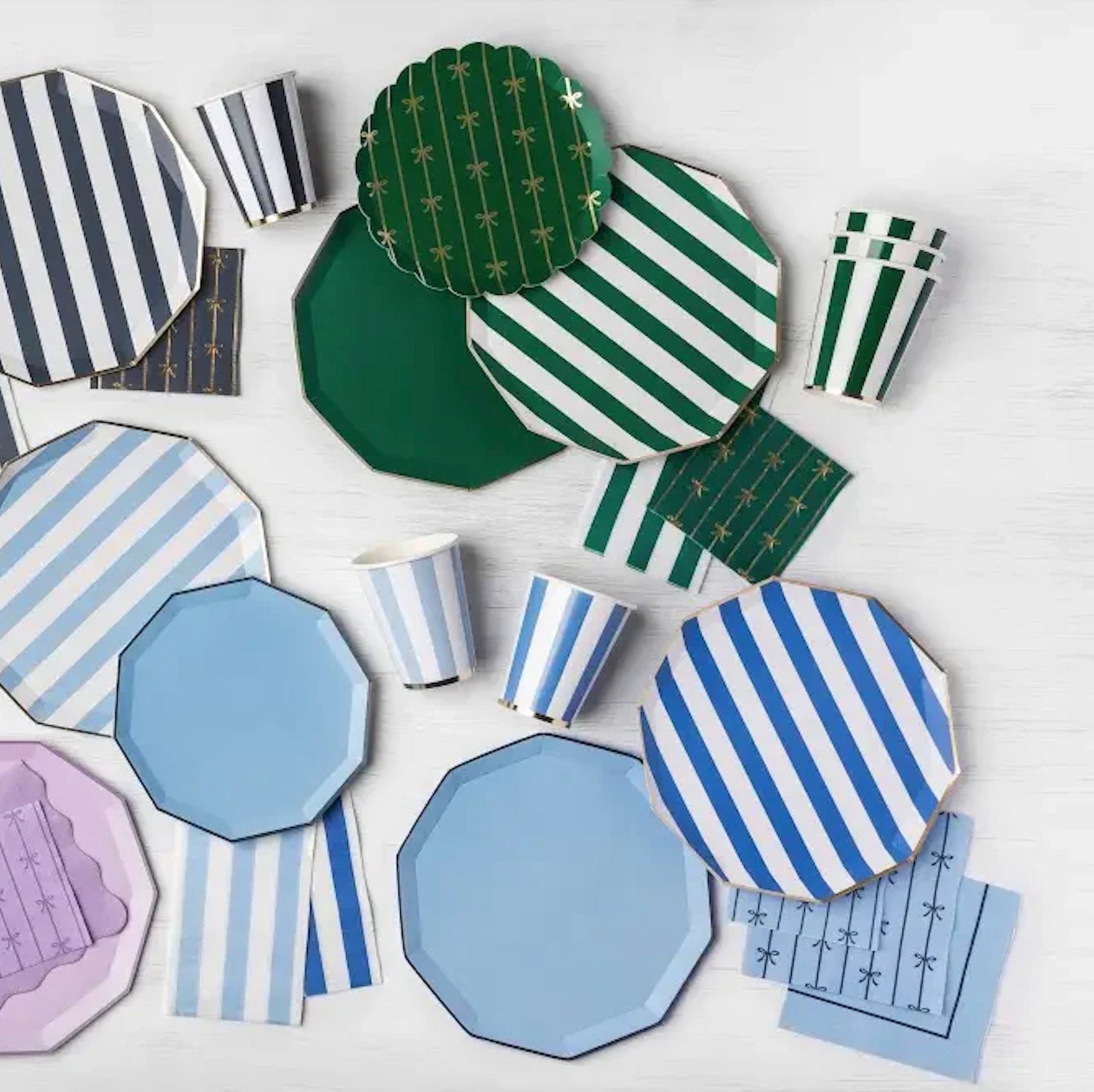 Elegant Blue Striped Party Plates - Stesha Party