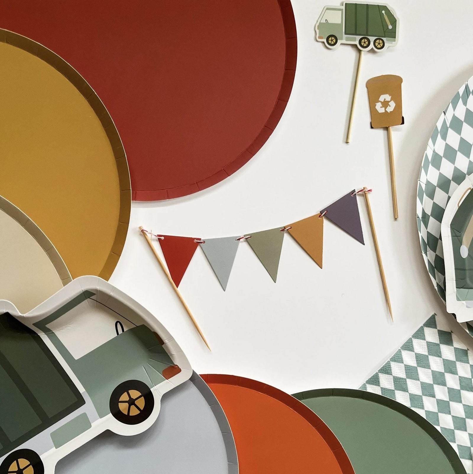 Garbage Party Cake Toppers 8ct - Stesha Party