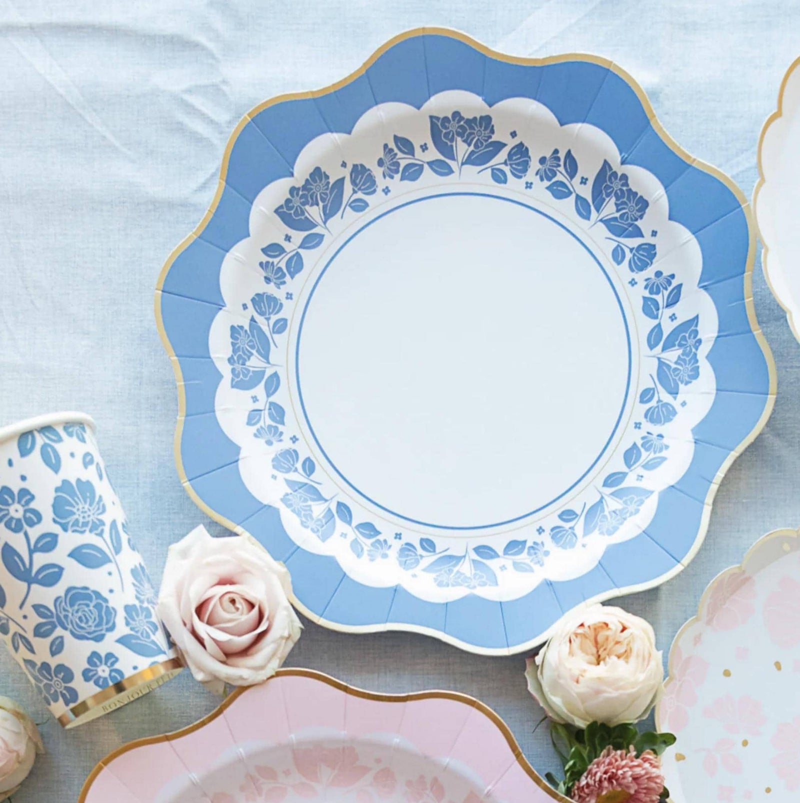 Large Blue Floral Dinner Plates 8ct - Stesha Party