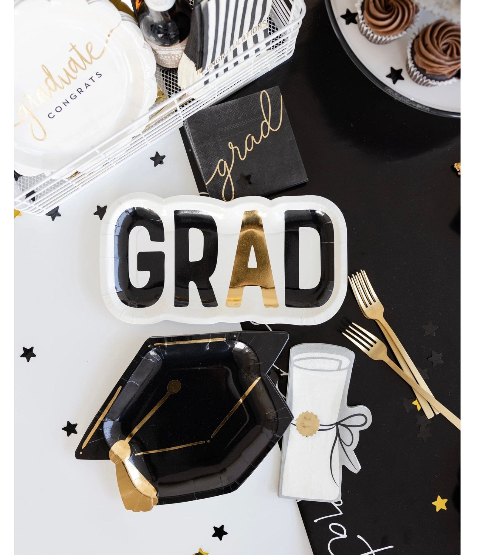 Large Graduation Cap Shaped Paper Plates 8ct - Stesha Party