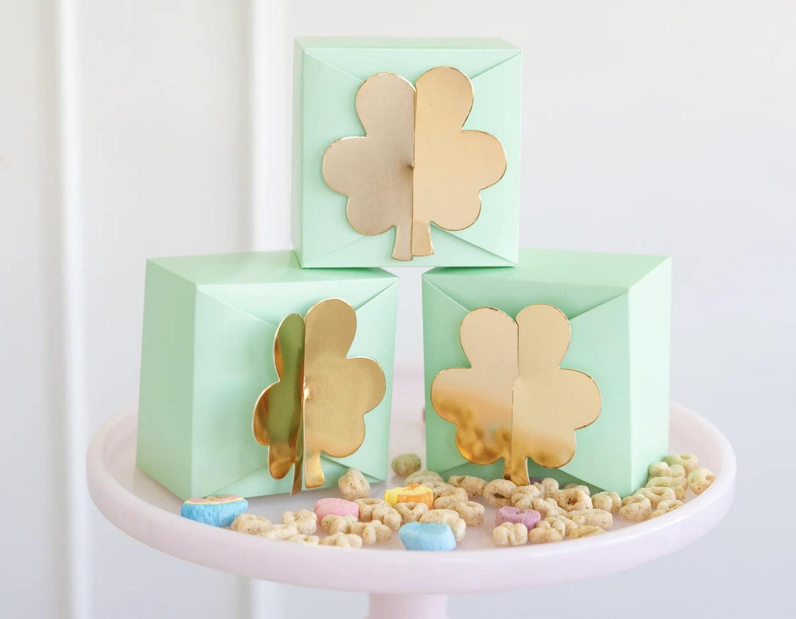 Lucky Shamrock Favor Boxes - Stesha Party