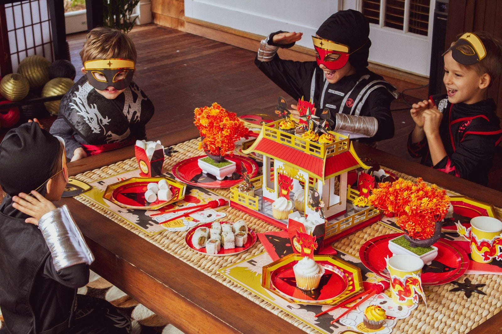 Ninja Star Cake Plates - Stesha Party