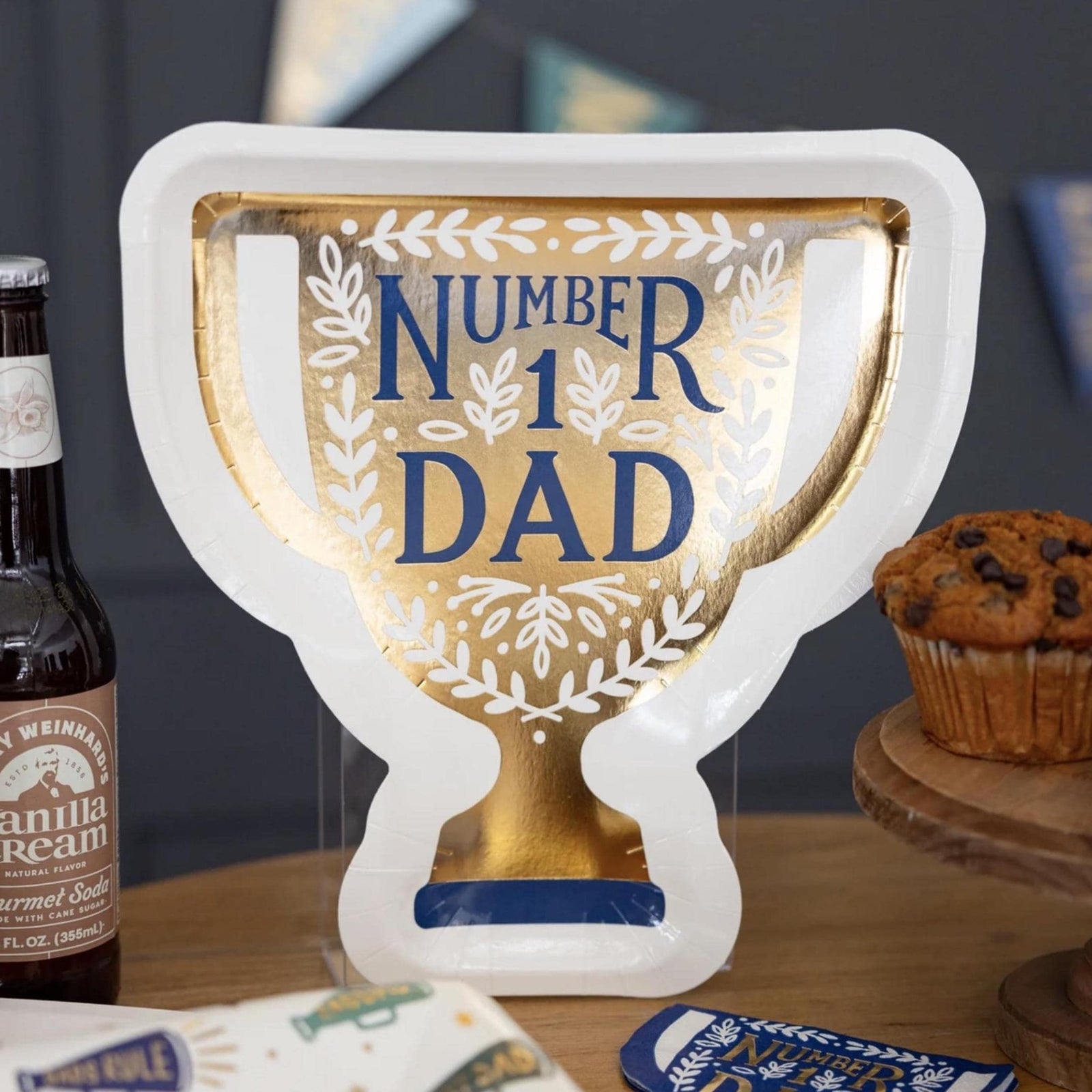 Number 1 Dad Trophy Paper Plates 8ct - Stesha Party