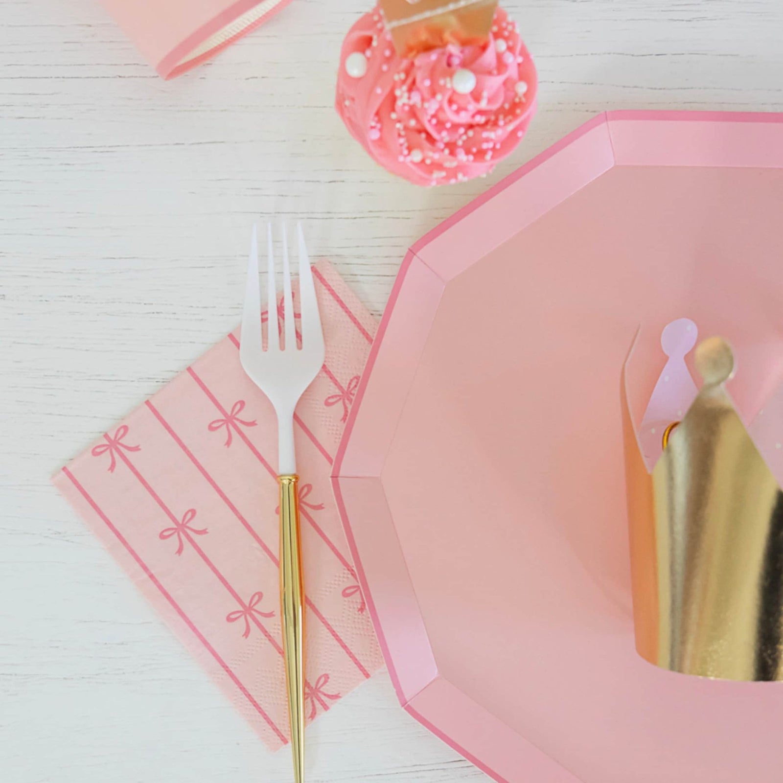 Pink Paper Dinner Plates - Stesha Party