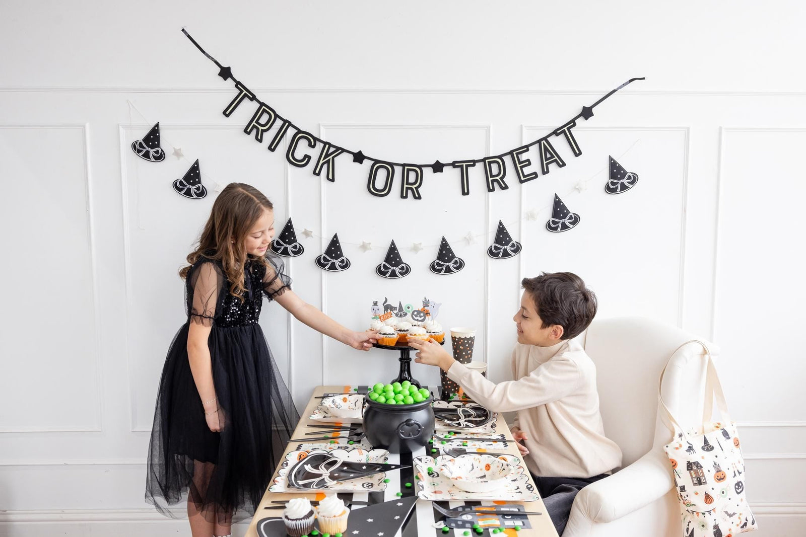 Puffy Felt Witch Hat Banner 6ft - Stesha Party