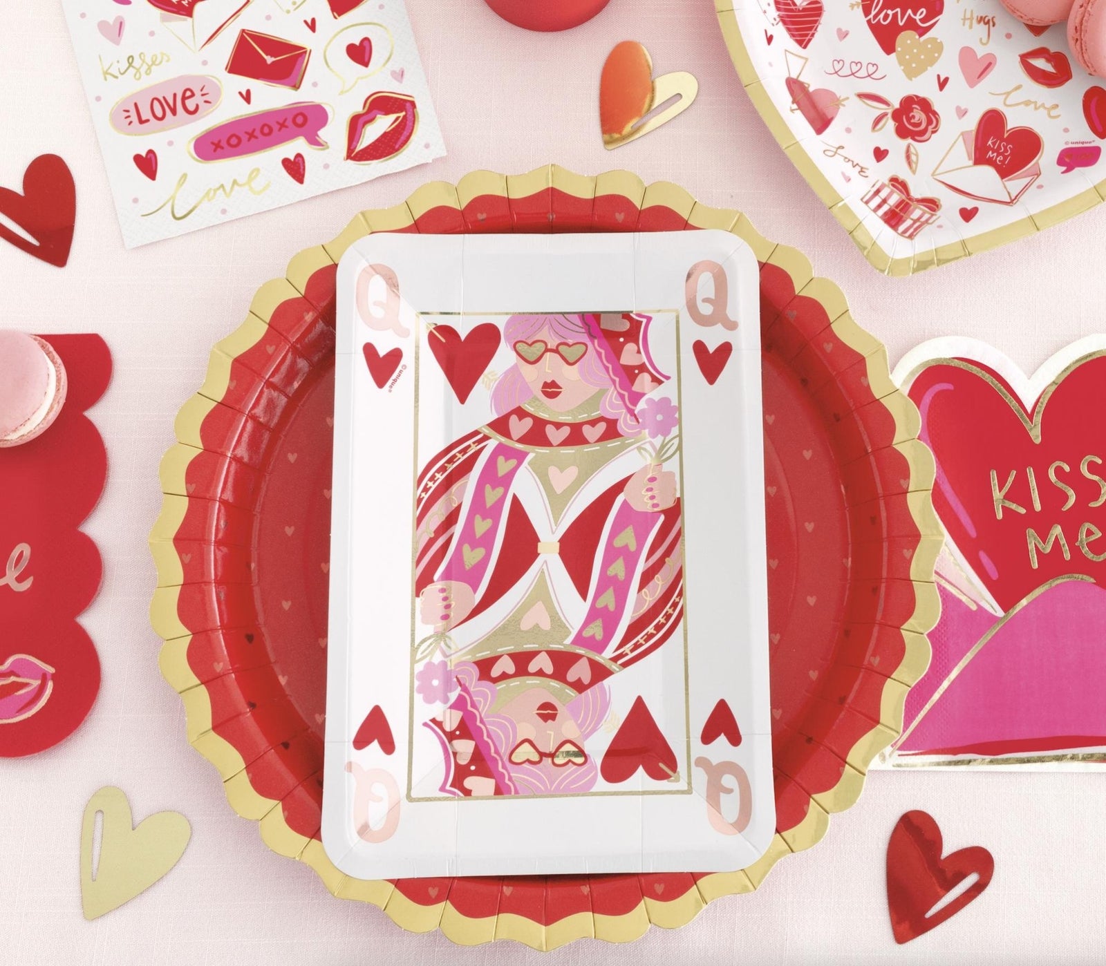 Queen of Hearts Party Plates - Stesha Party