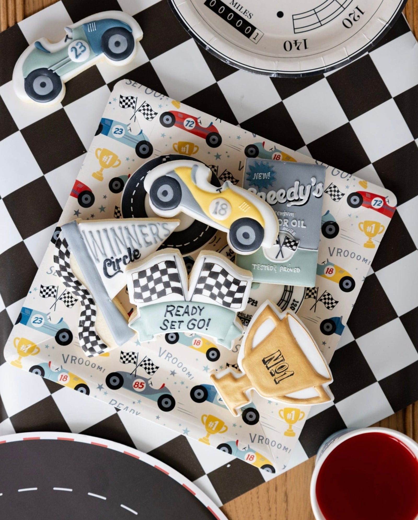 Retro Race Car Party Plates - Stesha Party