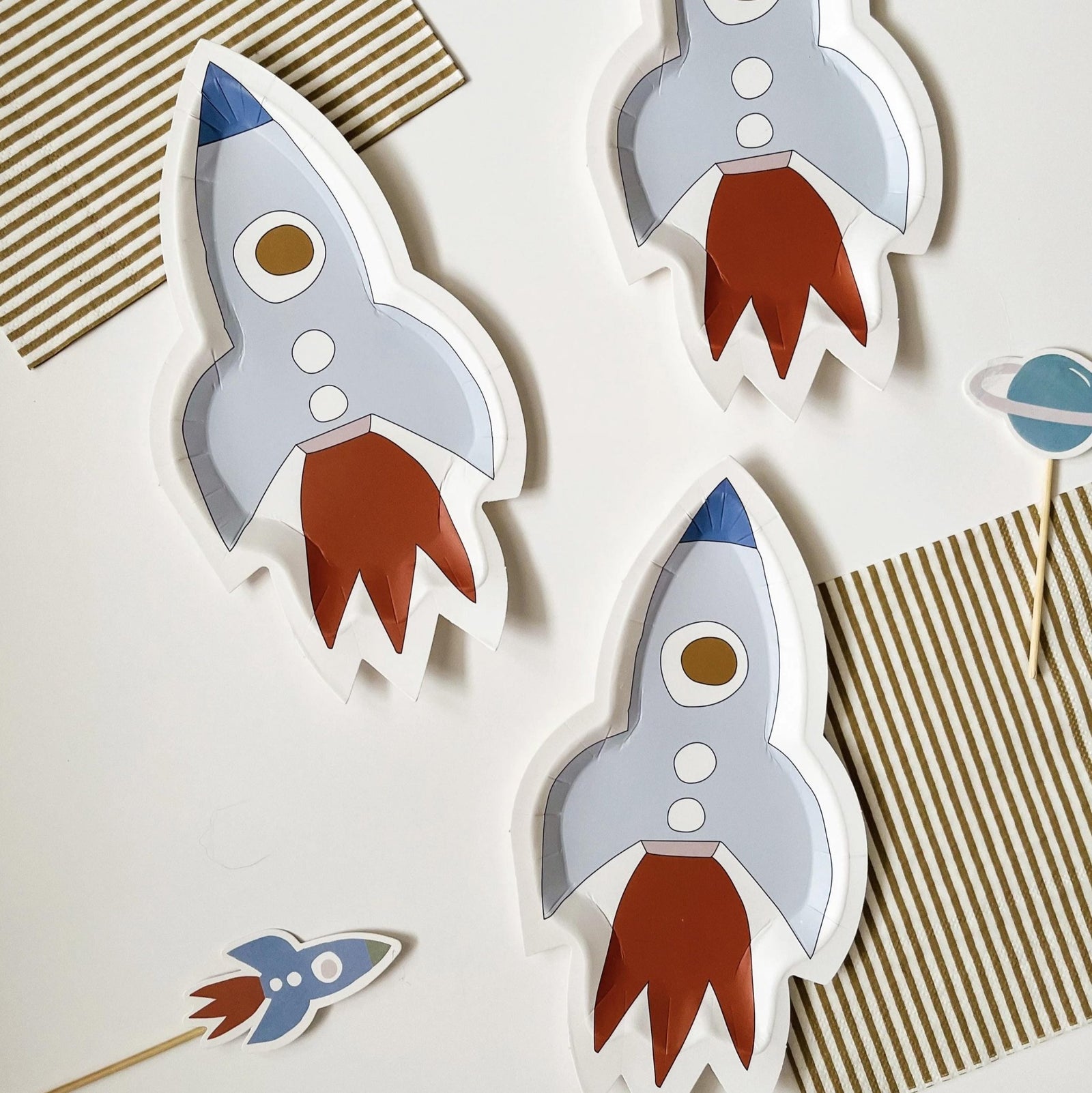 Rocket Ship Dessert Plates 8ct - Stesha Party