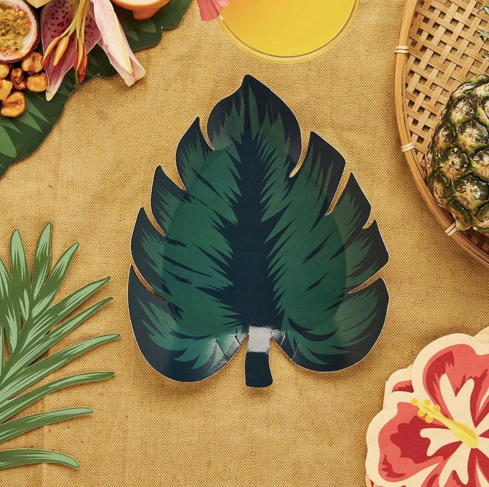 Tropical Leaf Paper Plates 8 Pack - Stesha Party