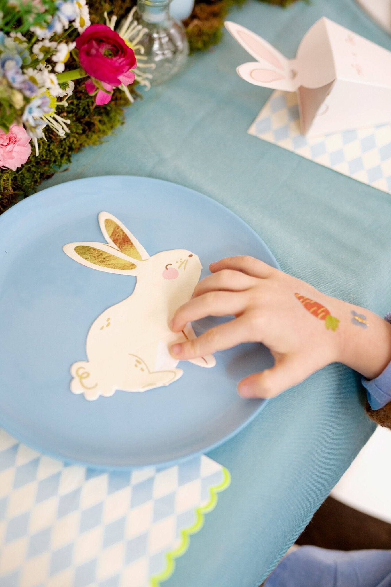 White & Gold Bunny Shaped Napkins - Stesha Party