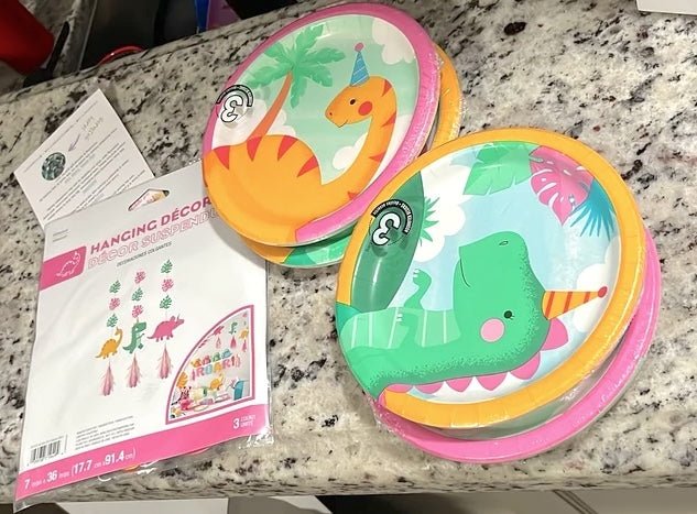 Pink Dinosaur Cake Plates - Stesha Party