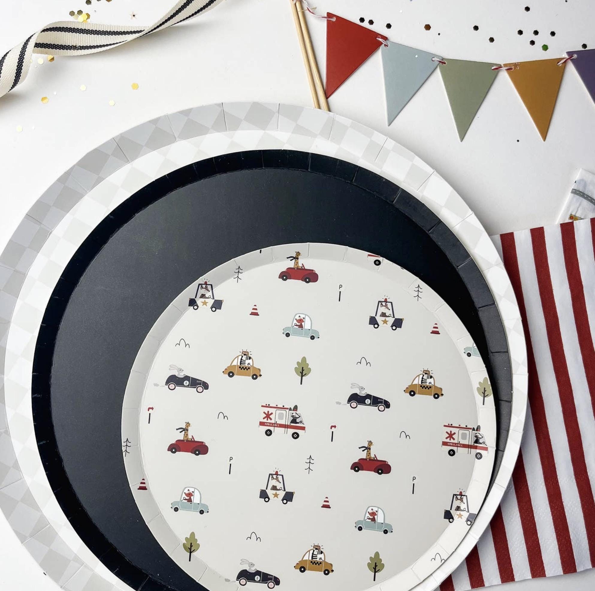 8ct Gray Checkered Dinner Plates 10.25" - Stesha Party