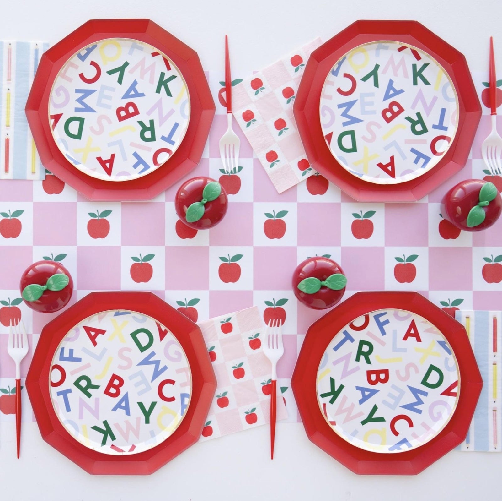 Apple Paper Table Runner - Stesha Party