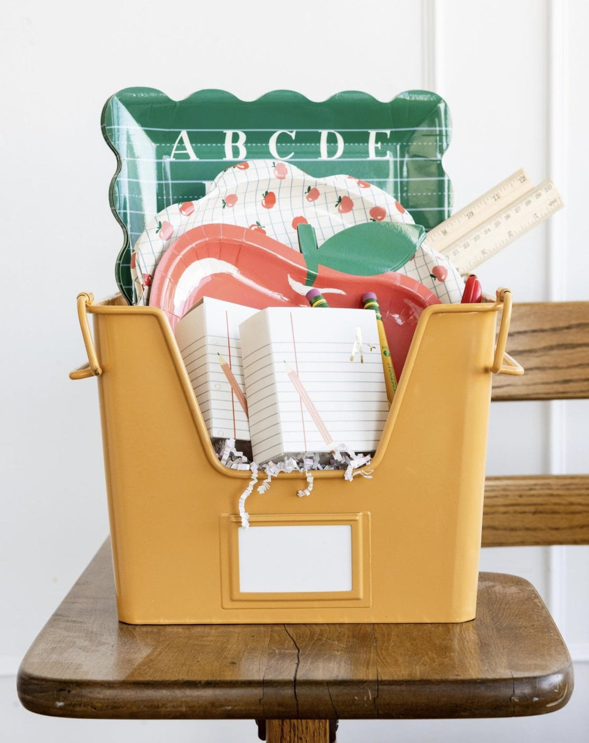 Apple Shaped Paper Plates - Stesha Party