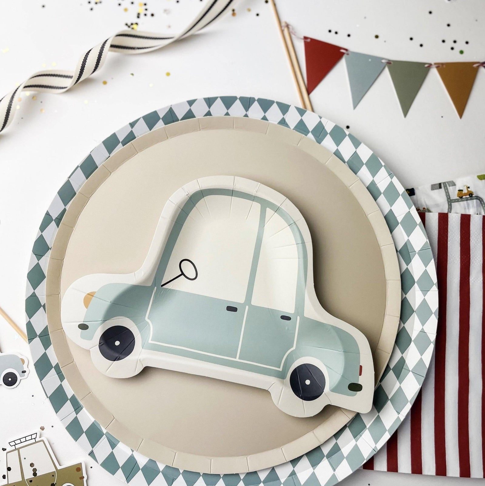 Beige Paper Plates 12ct - Stesha Party