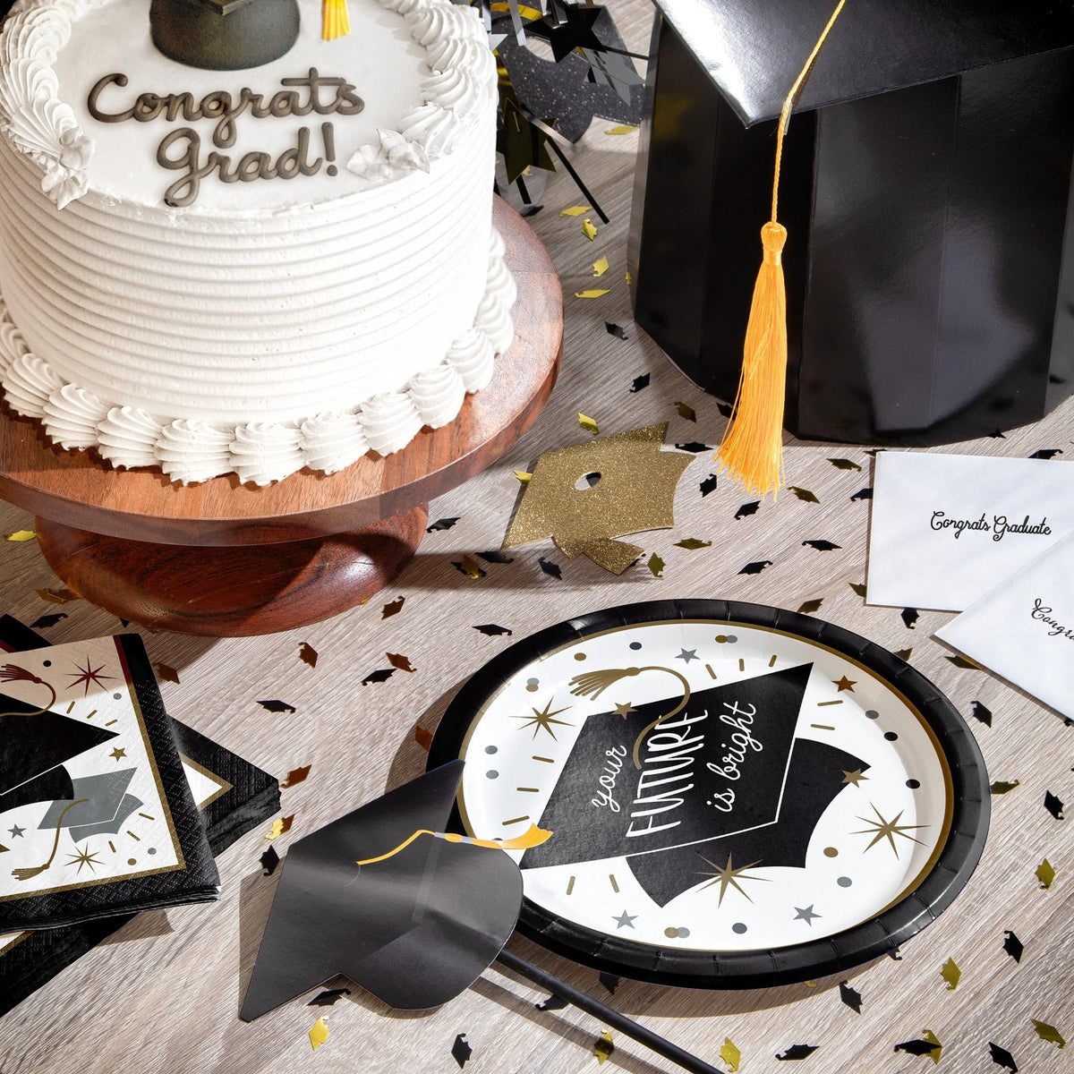 Black & Gold Graduation Cap Plates - Stesha Party