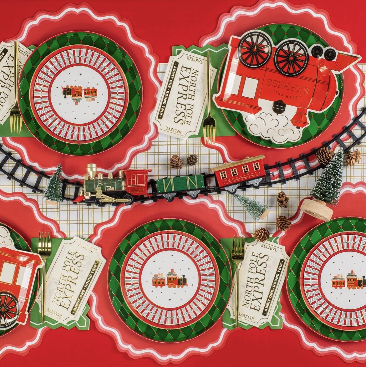 Christmas Harlequin Plates - Stesha Party