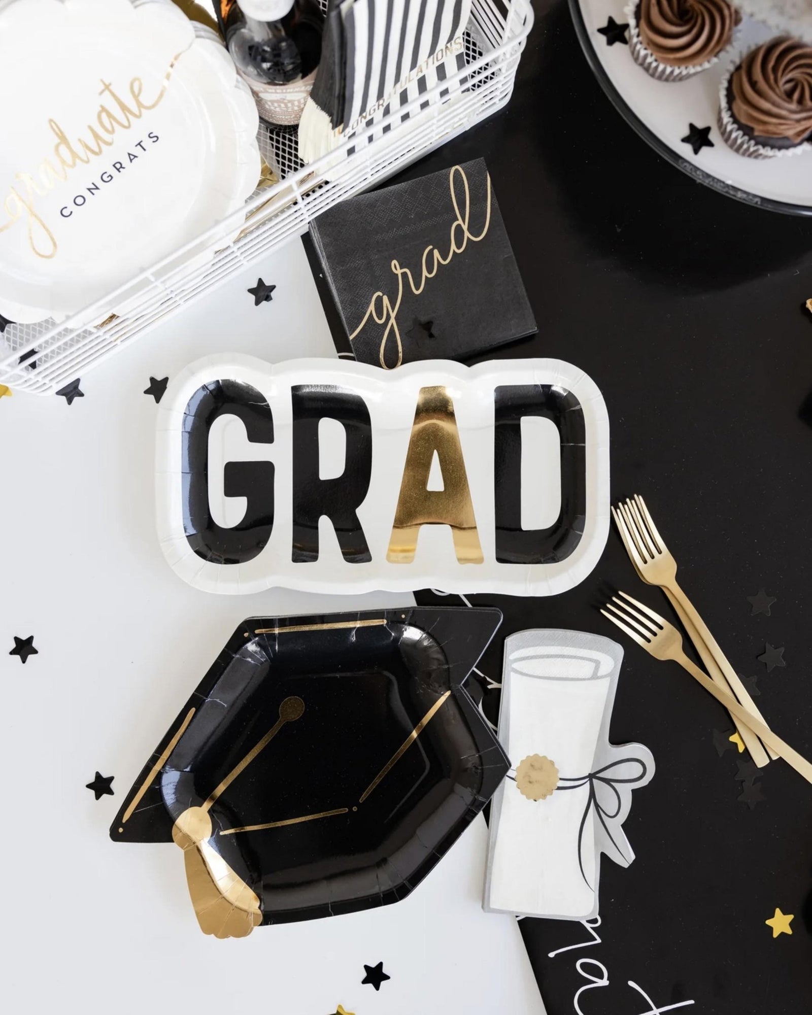 Diploma Shaped Graduation Party Napkins 18ct - Stesha Party