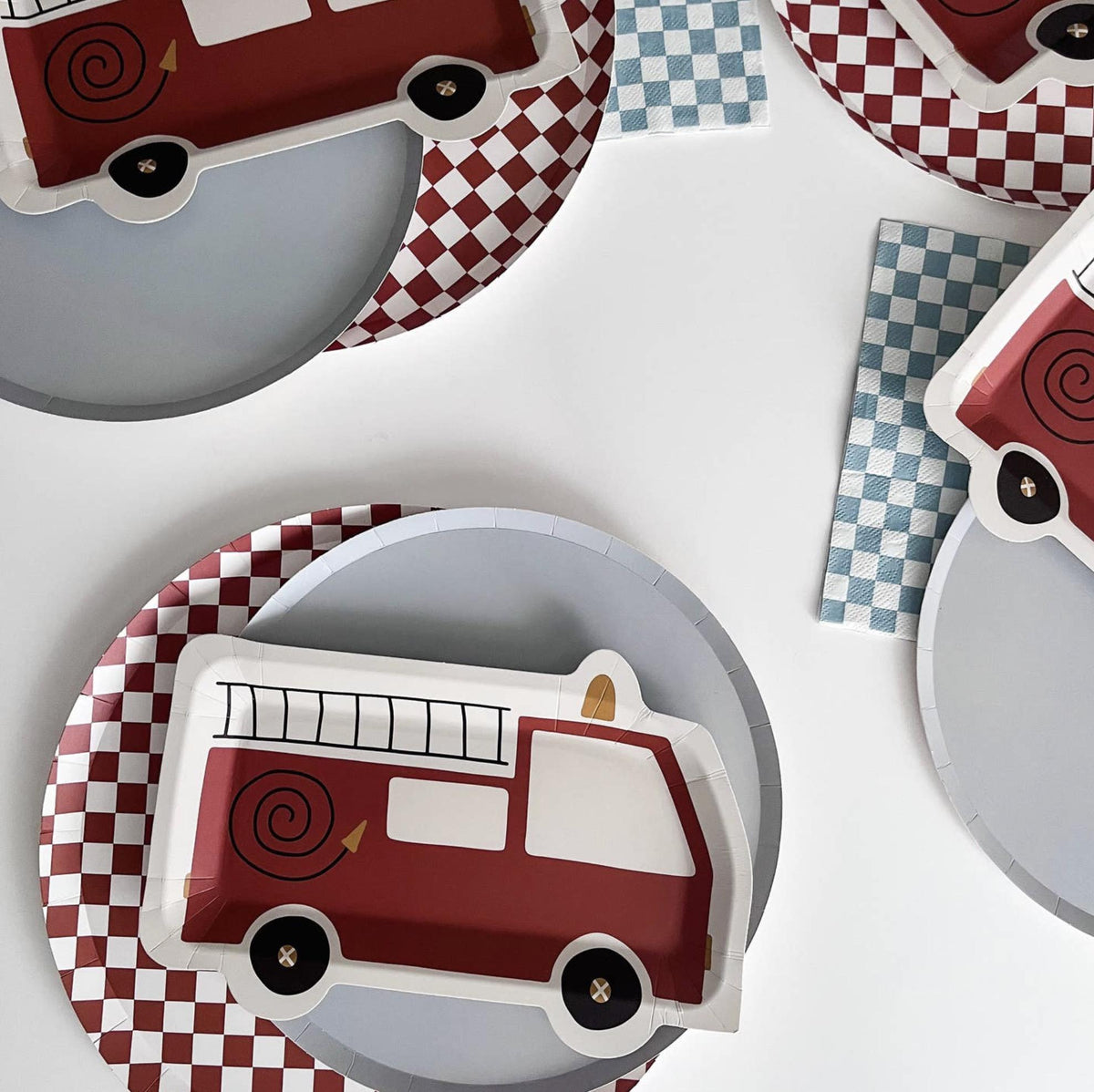 Dusty Blue 9" Dinner Plates 8ct - Stesha Party