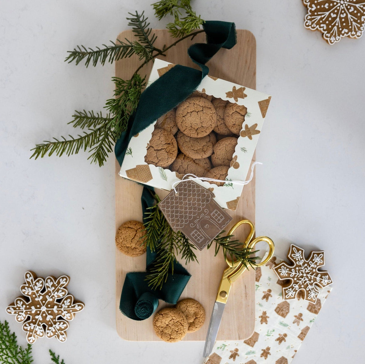 Gingerbread Cookie Boxes with Tags 6ct - Stesha Party
