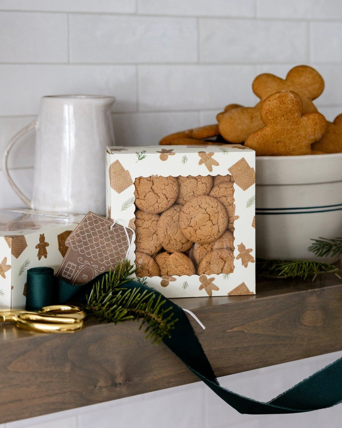 Gingerbread Cookie Boxes with Tags 6ct - Stesha Party