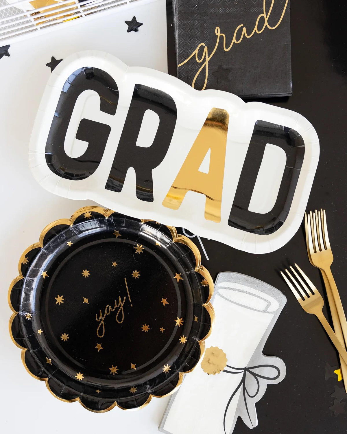 Large "GRAD" Paper Plates 8ct - Stesha Party