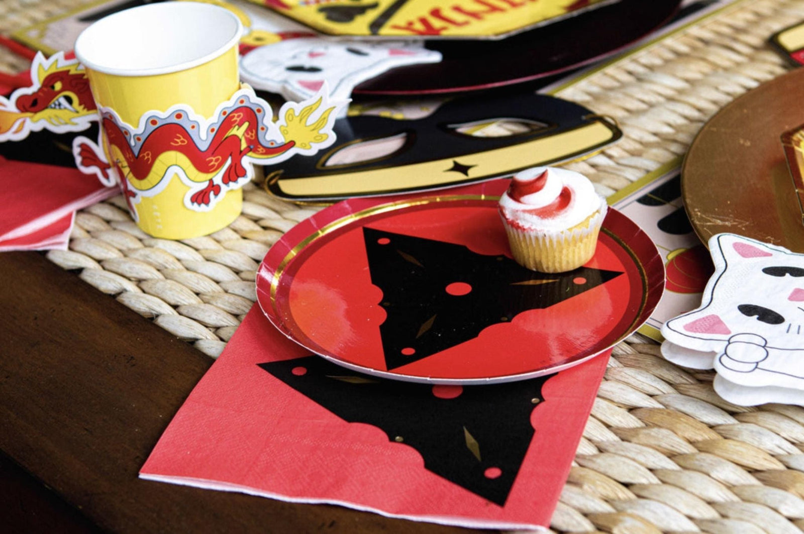 Ninja Star Cake Plates - Stesha Party