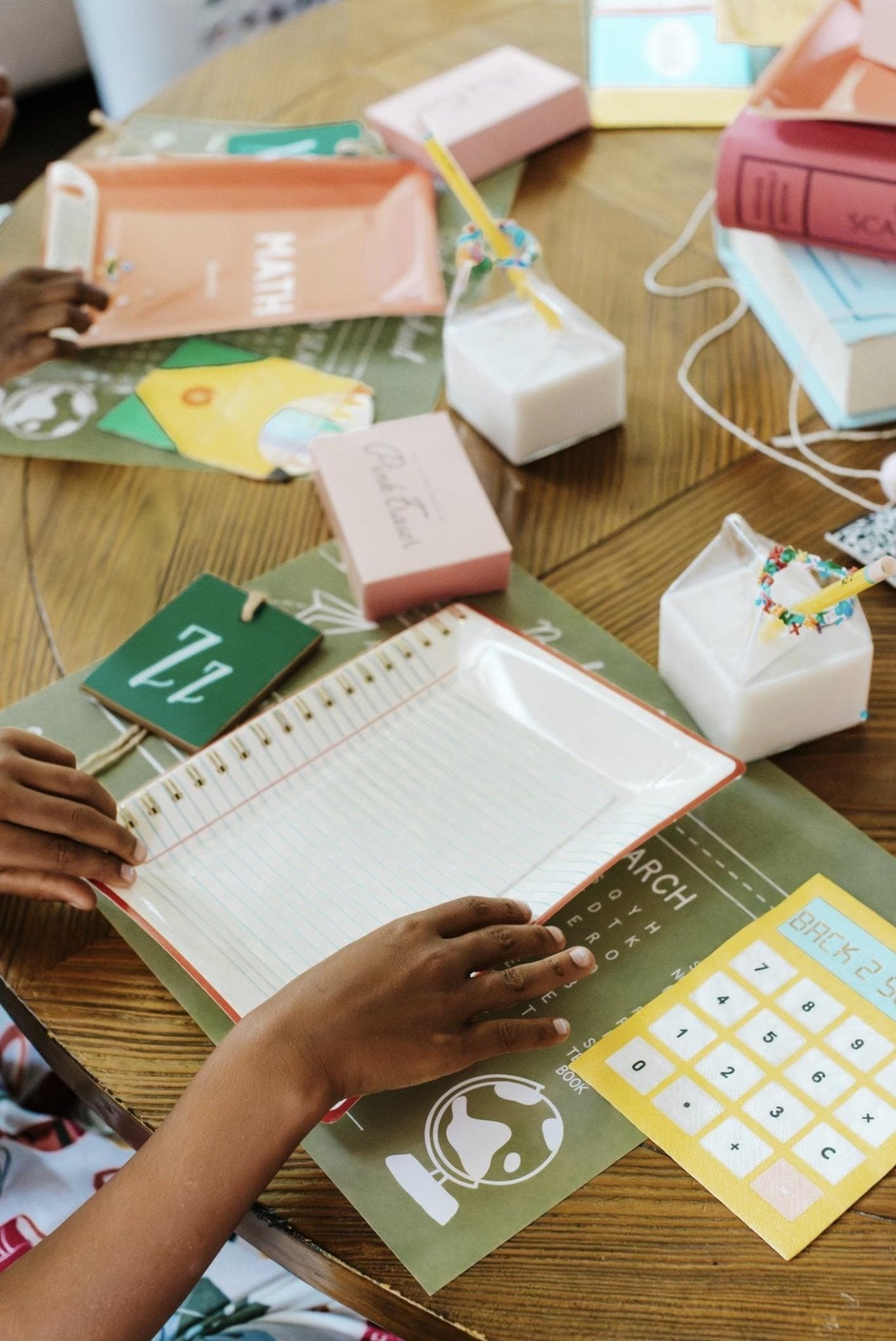Notebook Paper Plates 8ct - Stesha Party