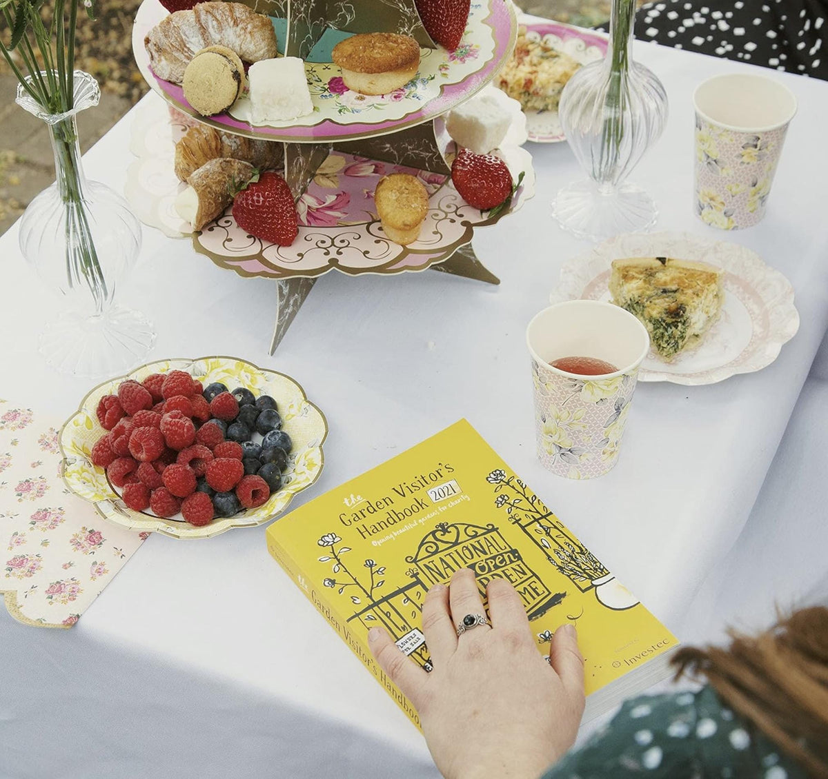 Pink Floral Scalloped Napkins 20ct - Stesha Party