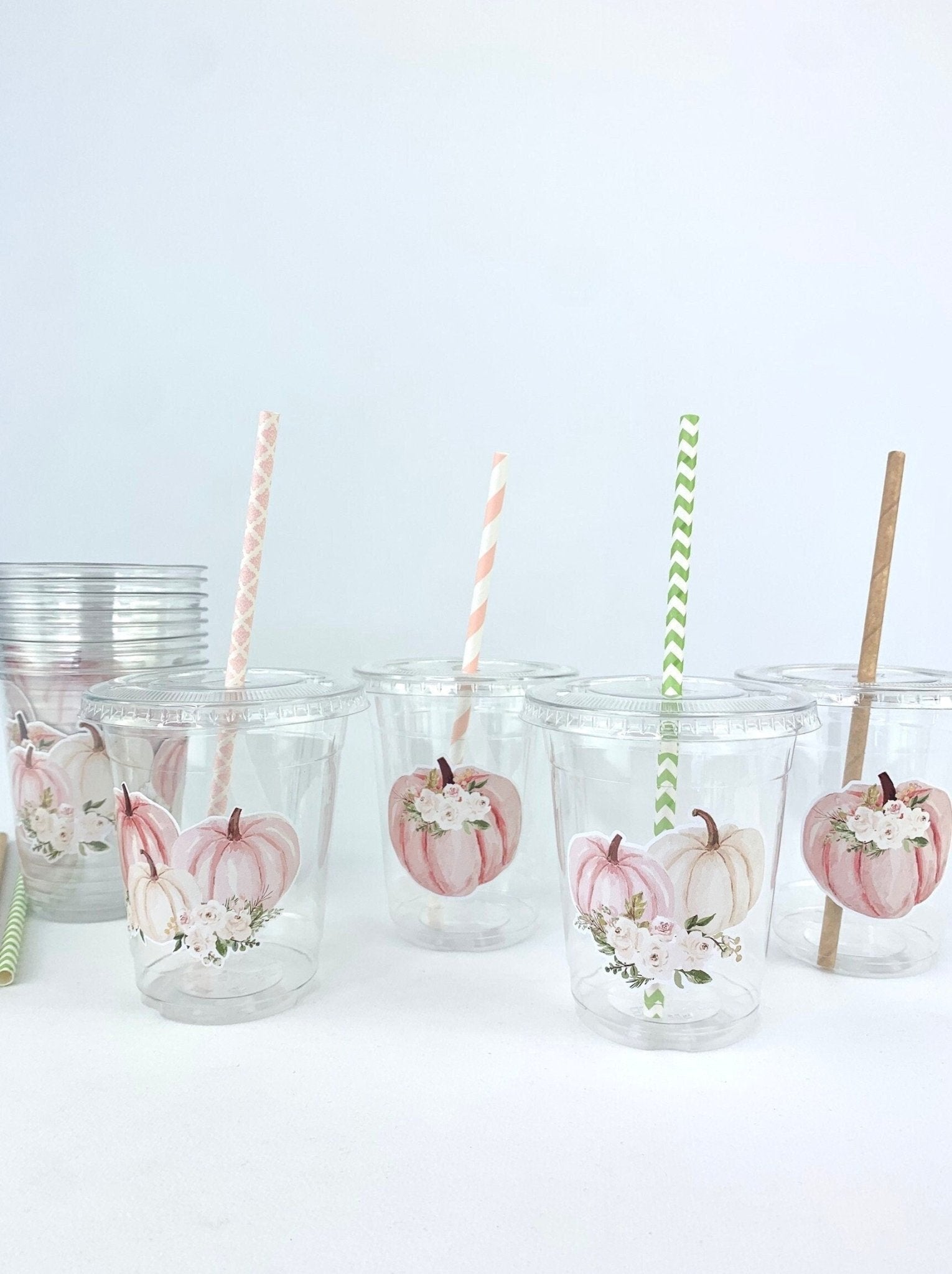 Pink Pumpkin Cups with Lids & Straws - Stesha Party