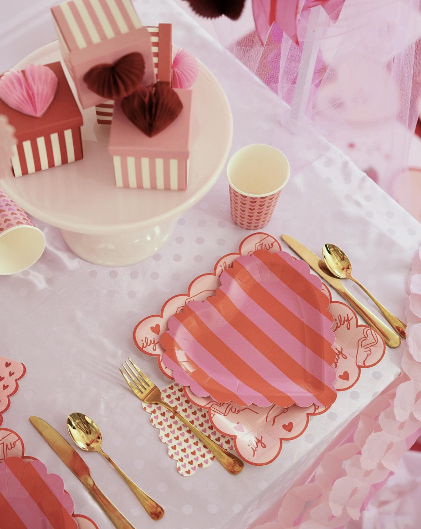 Pink & Red Striped Heart Plates - Stesha Party