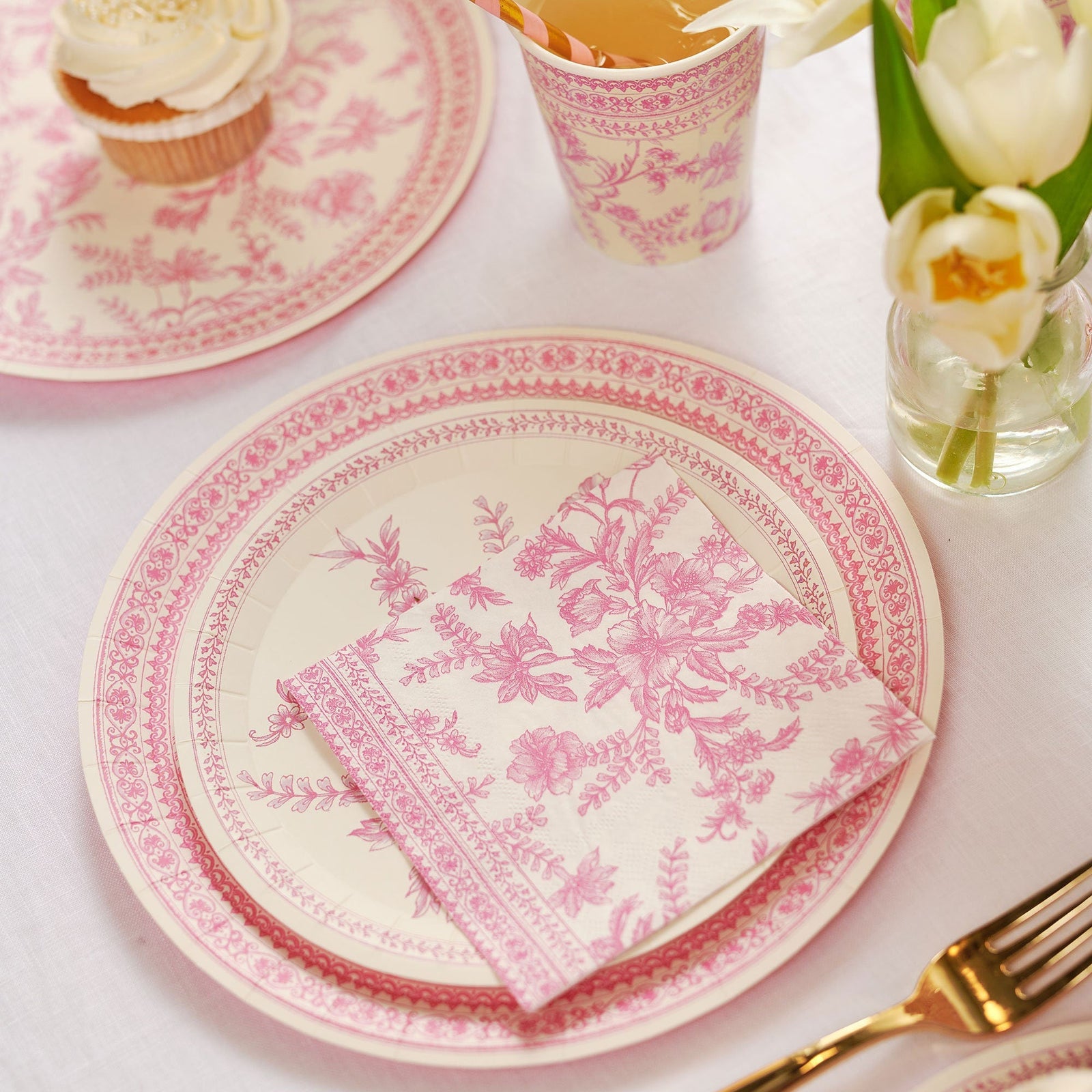 Pink Toile Paper Dinner Plates - Stesha Party