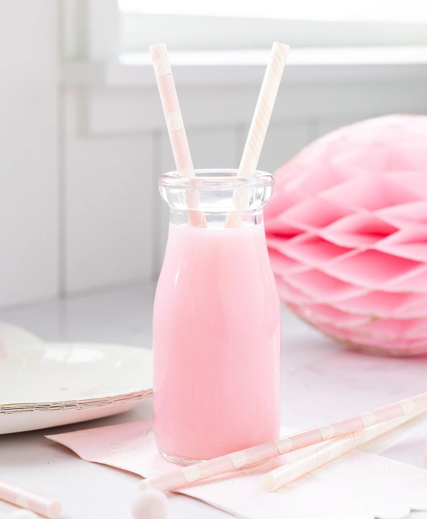 Plastic Bunny & Pink Striped Straws - Stesha Party