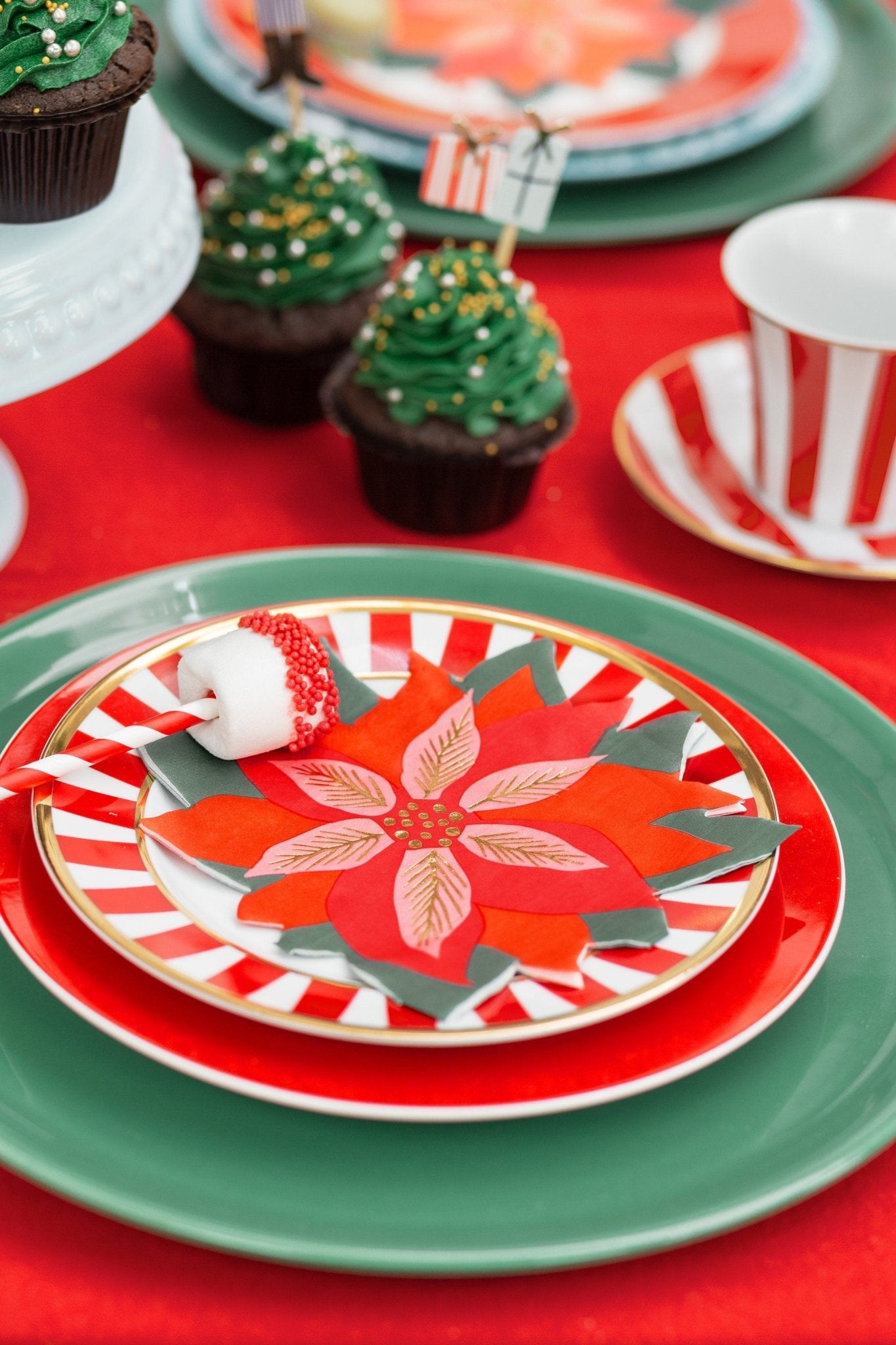 Poinsettia Napkins - Stesha Party