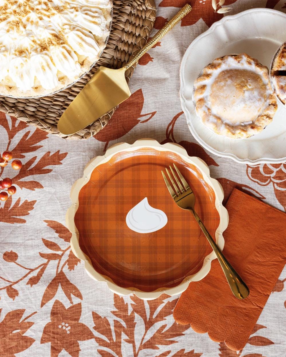 Pumpkin Pie Paper Plates - Stesha Party