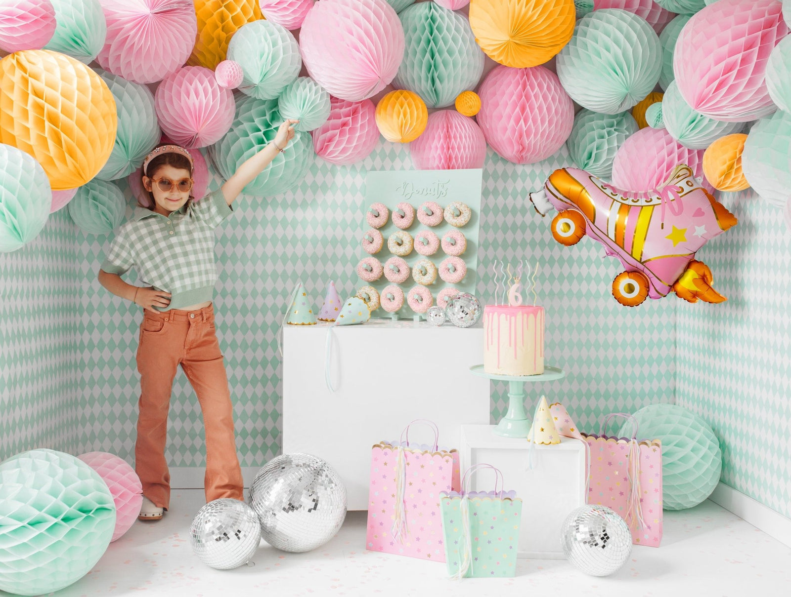 Retro Roller Skate Balloon - Stesha Party