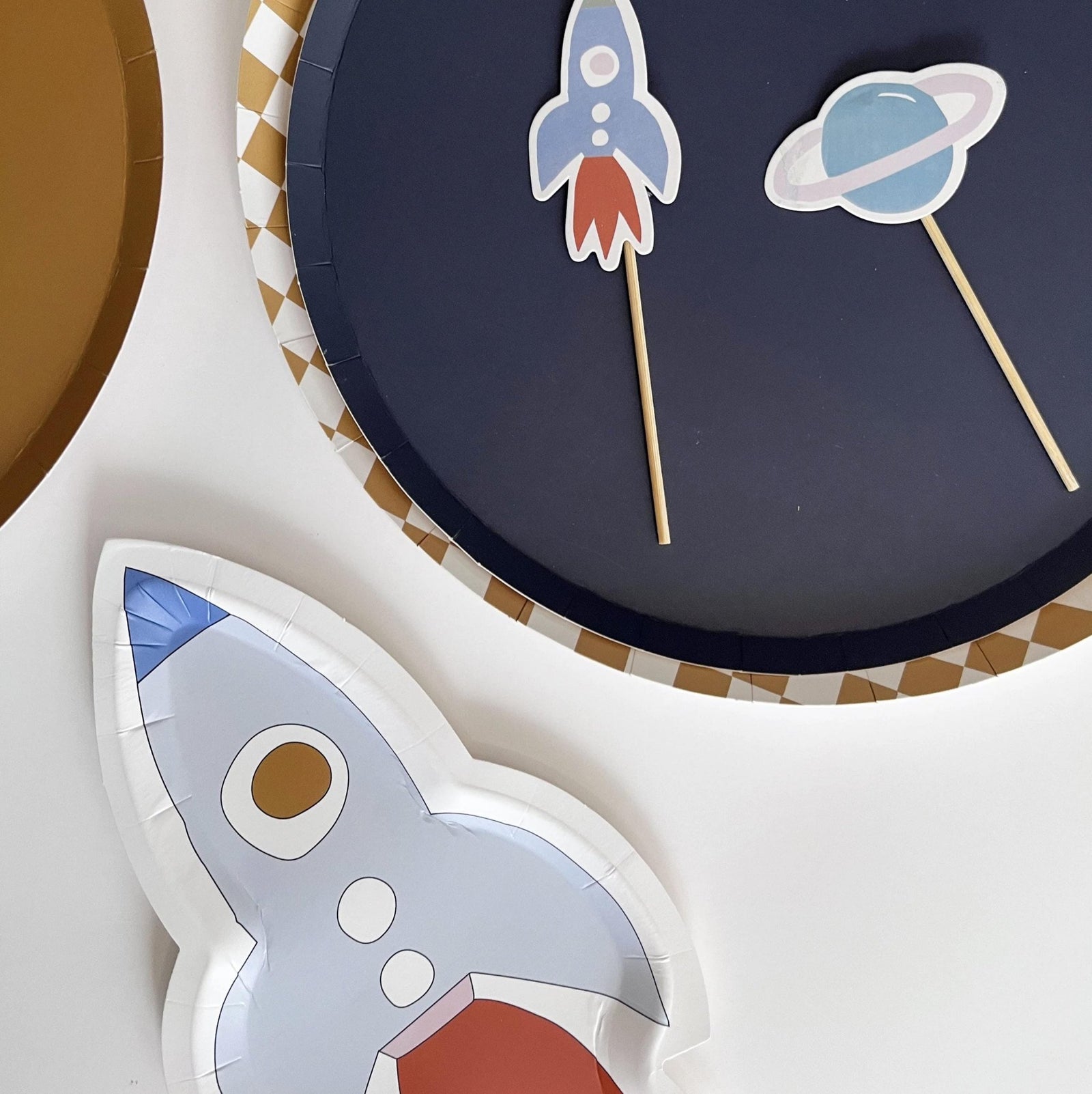 Rocket Ship Dessert Plates 8ct - Stesha Party