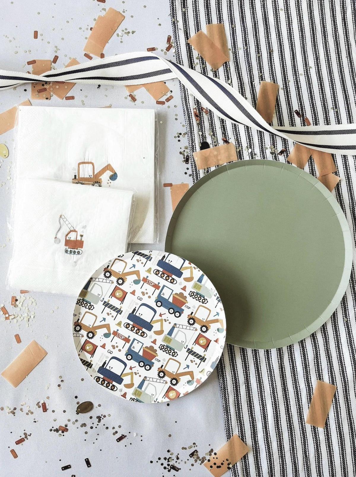 Sage Green Party Plates 8ct - Stesha Party