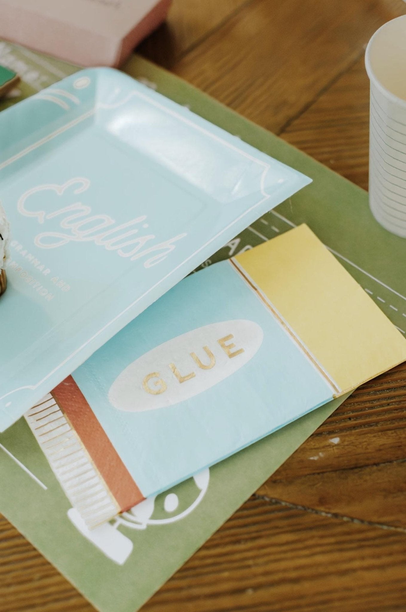 School Glue Napkins 18ct - Stesha Party