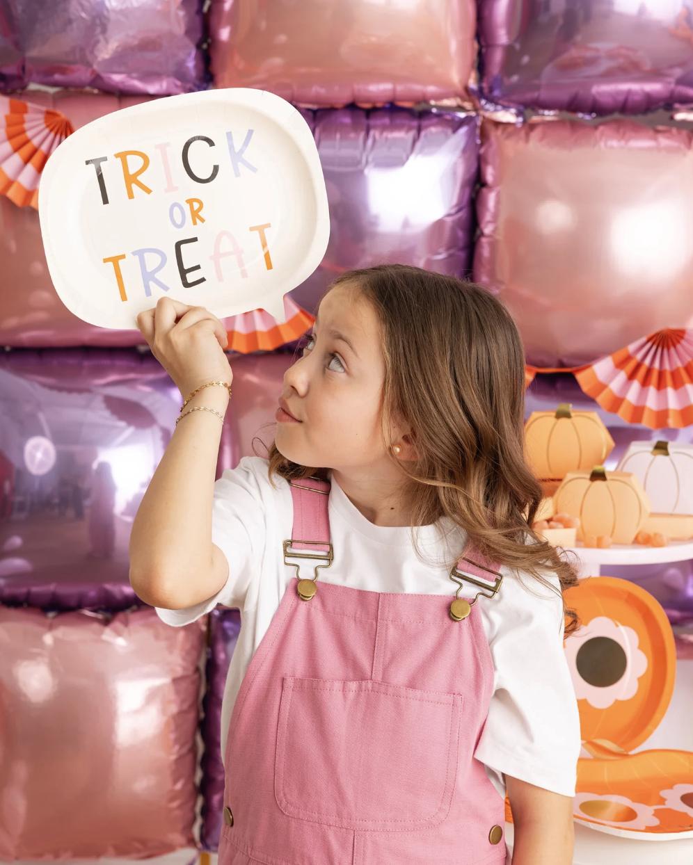 Trick or Treat Plates 8ct - Stesha Party