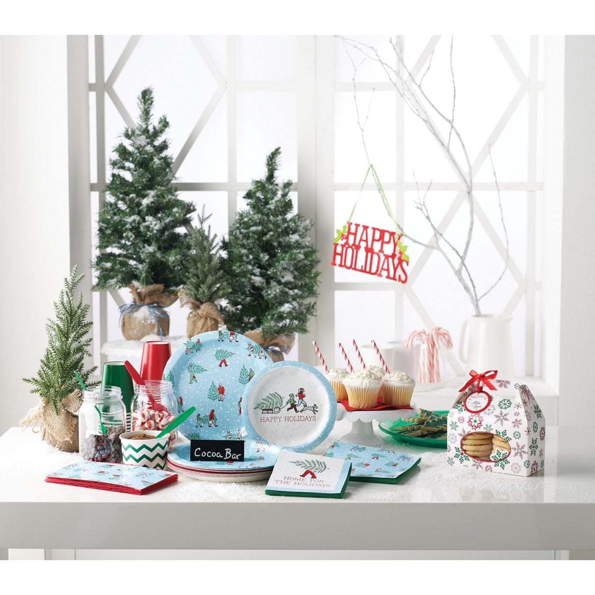 Christmas "Happy Holidays" Paper Plates - Stesha Party