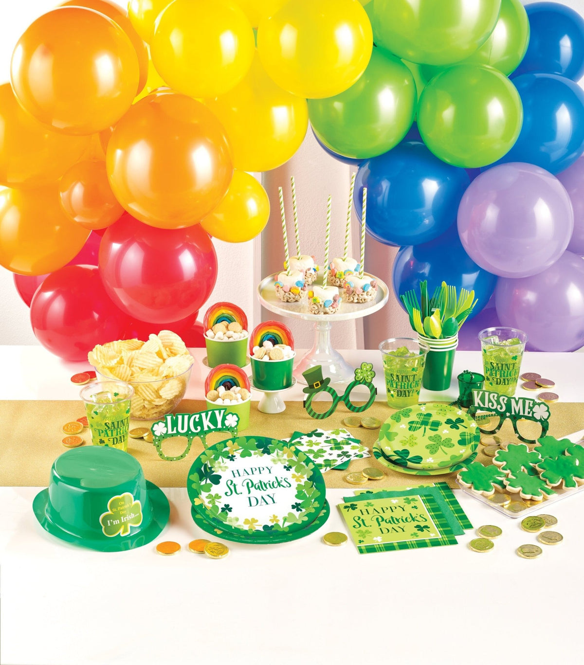 Green Shamrock St. Patricks Plates & Napkins (16 Guests) - Stesha Party