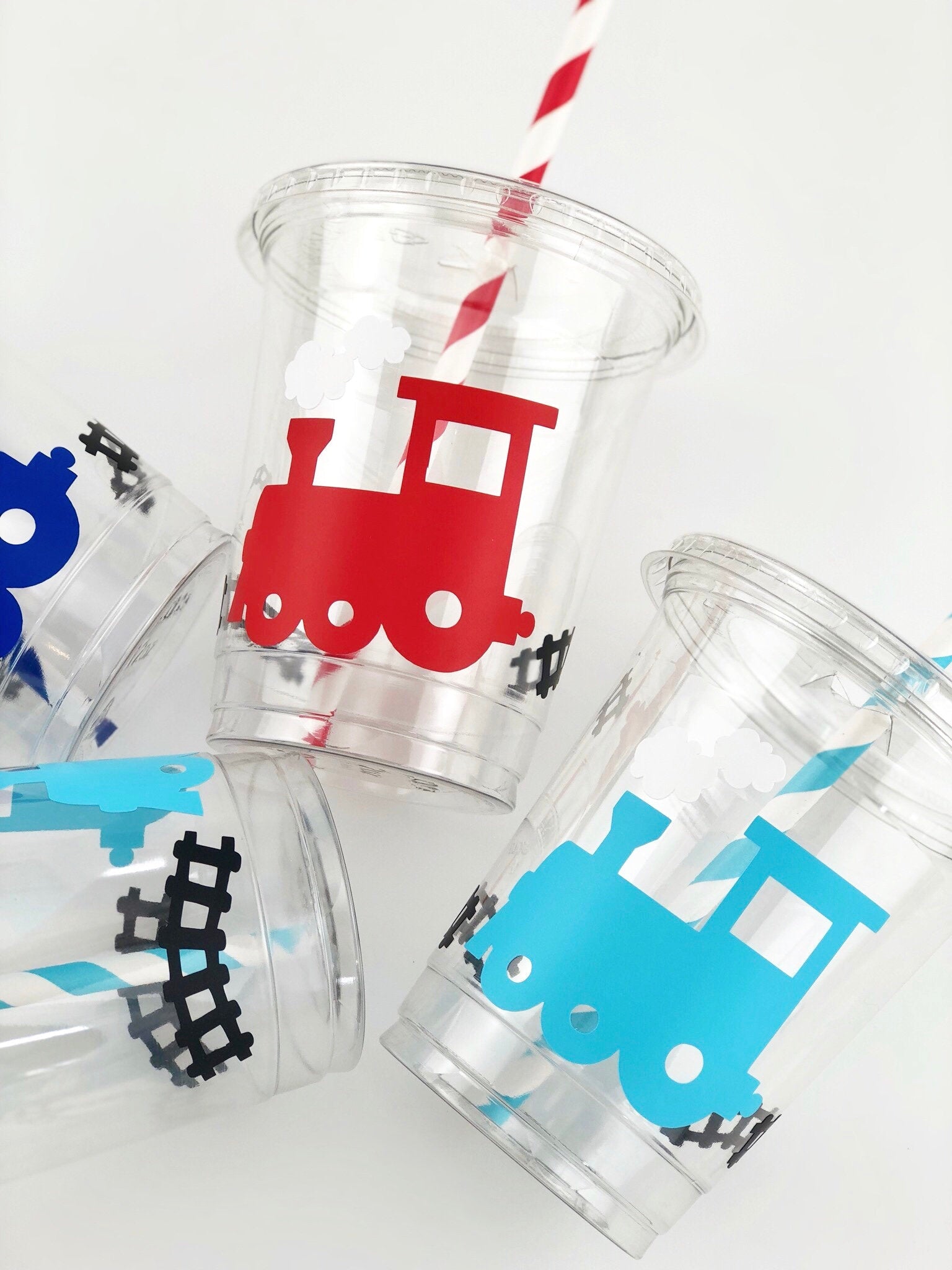 Lidded Train Party Cups 12ct