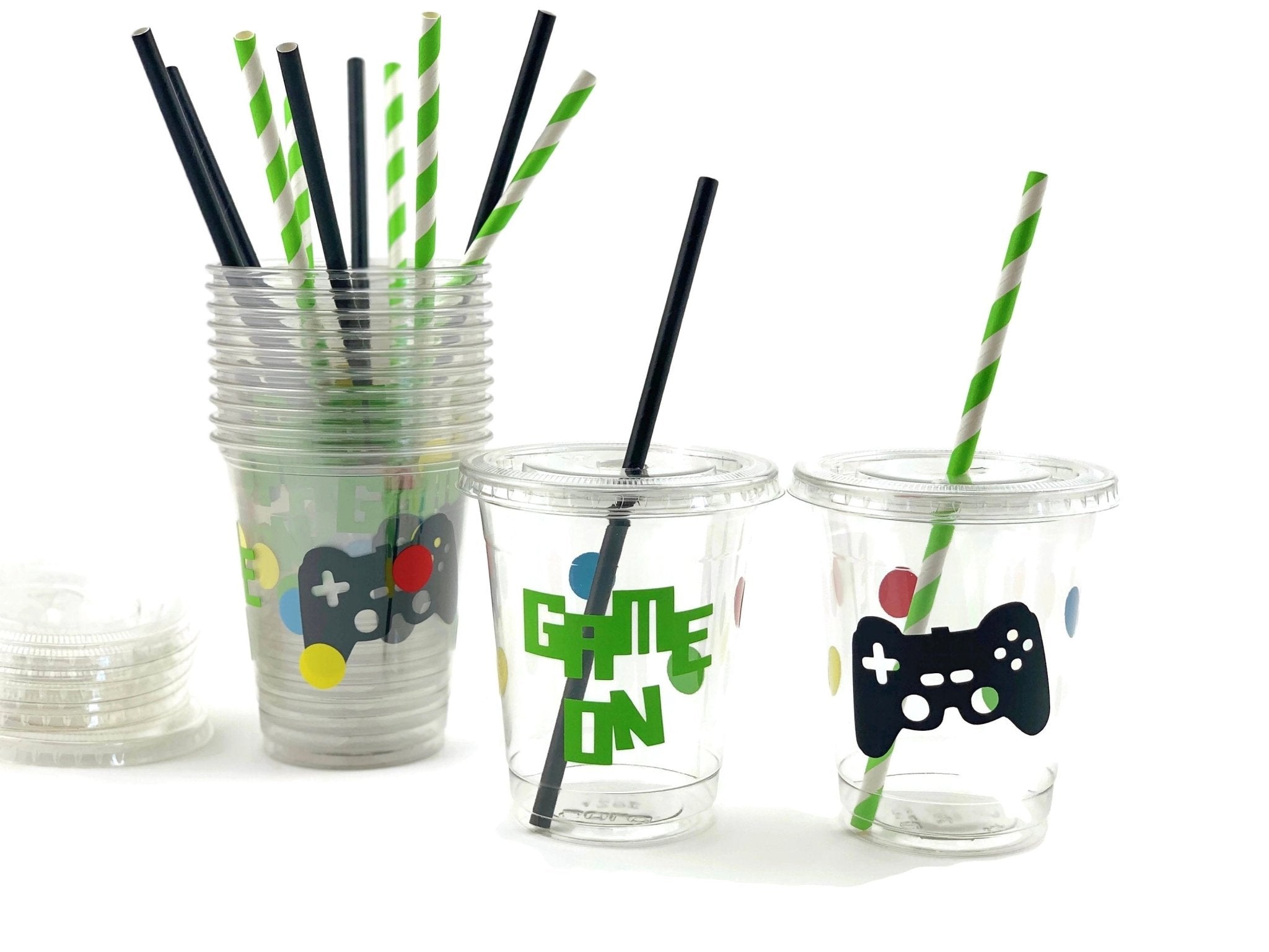 https://www.steshaparty.com/cdn/shop/products/lidded-video-game-party-cups-376037_5000x.jpg?v=1691027043